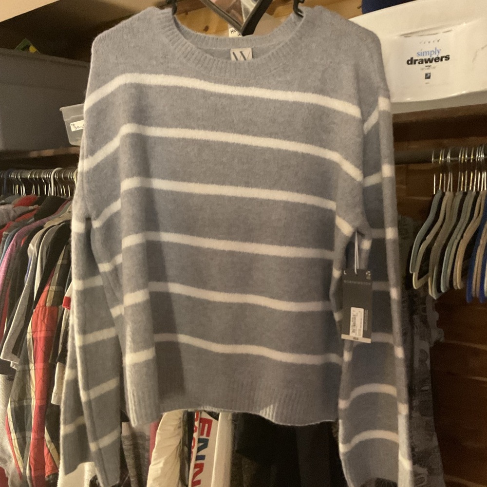 NWT grey & white striped worthington sweater size L woman’s